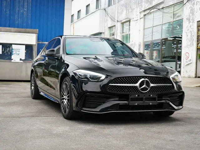Mercedes-Benz C-Class — Фото автомобиля 3