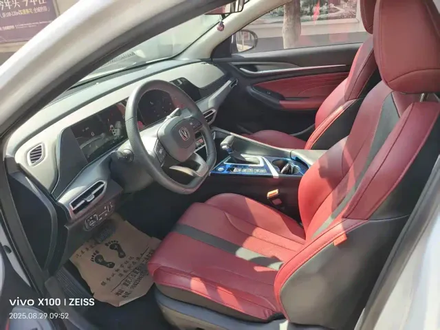 Changan Eado — Фото автомобиля 7