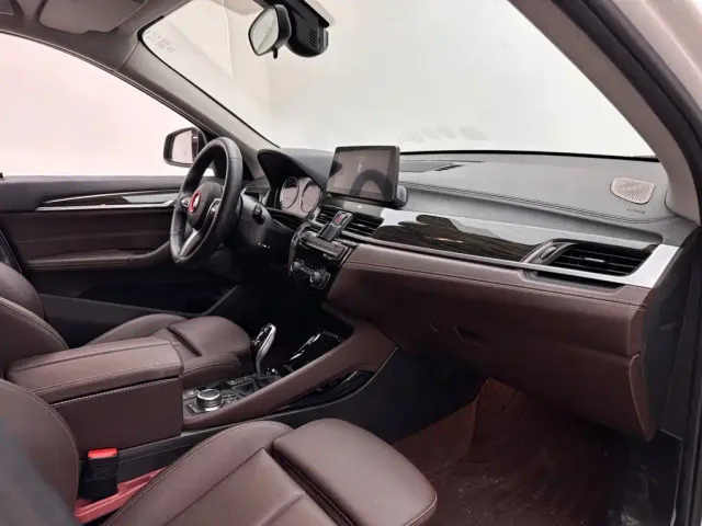 BMW X1 — Фото автомобиля 11