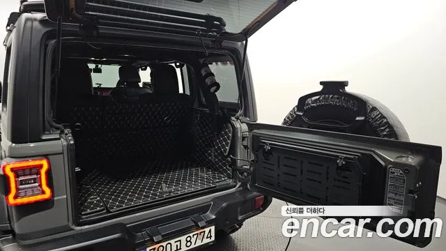 Jeep Wrangler JL — Фото автомобиля 19