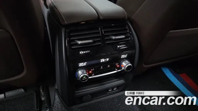 BMW 5 Series G30 — Фото автомобиля 23