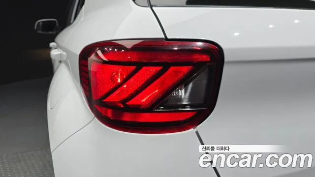 Hyundai Venue — Фото автомобиля 8