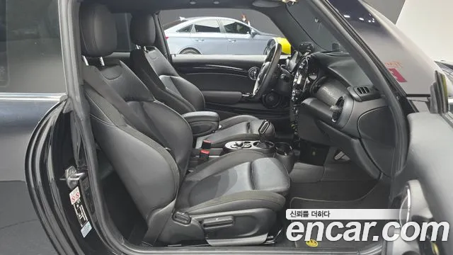 Mini Cooper — Фото автомобиля 11