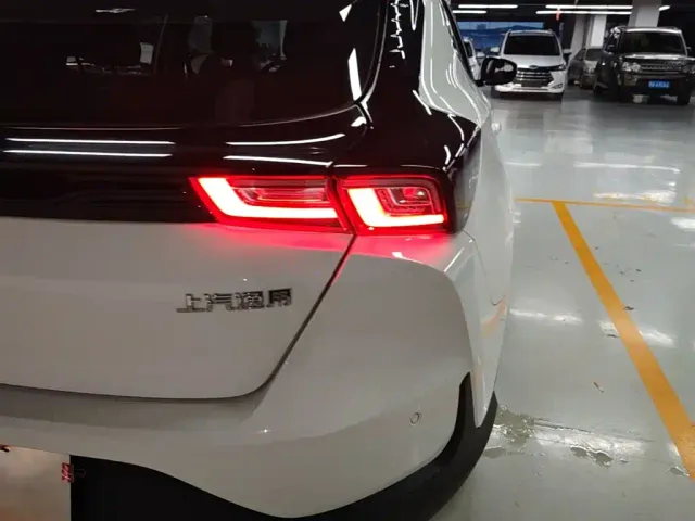 Chevrolet Menlo — Фото автомобиля 7