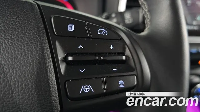 Hyundai Venue — Фото автомобиля 17
