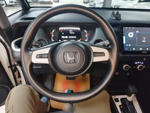 Honda Fit — Фото автомобиля 10