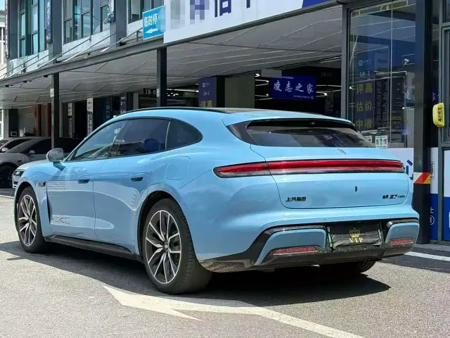 Shangjie Z7T — Фото автомобиля 13