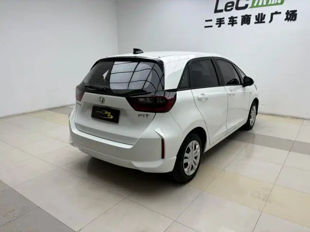 Honda Fit — Фото автомобиля 13