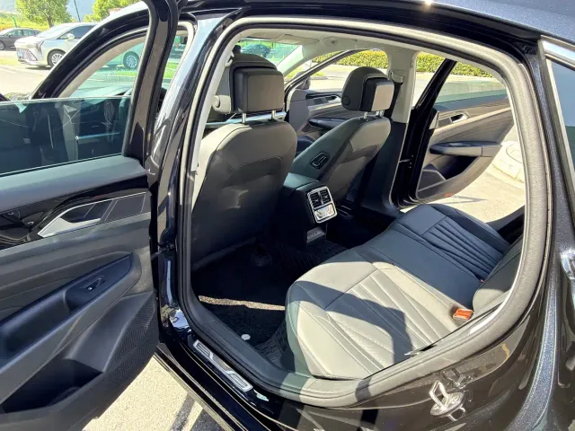 Volkswagen Passat — Фото автомобиля 11