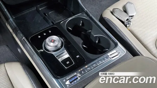 Kia Carnival — Фото автомобиля 9
