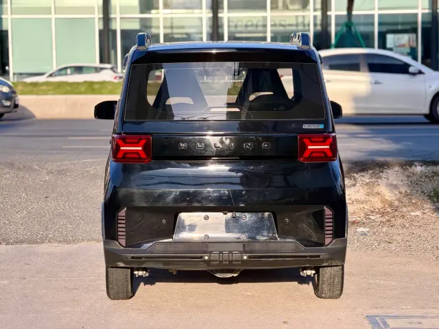 Wuling Hongguang Mini EV — Фото автомобиля 13