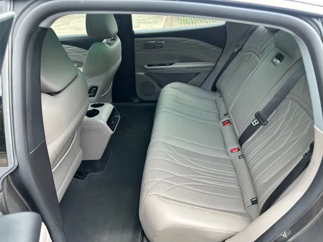 Geely Galaxy Xingyao 8 — Фото автомобиля 29