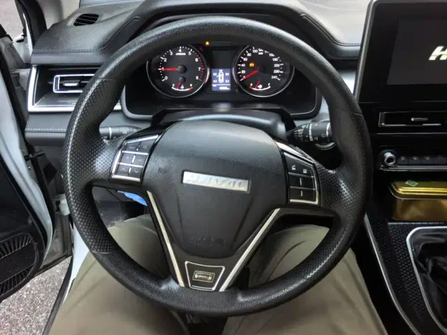 Haval M6 — Фото автомобиля 15