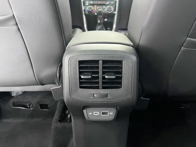 Volkswagen T-Cross — Фото автомобиля 13