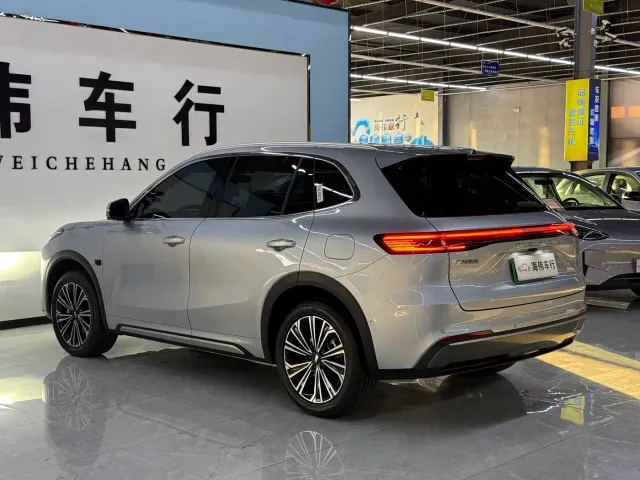 Geely Galaxy Starship 7 EM-i — Фото автомобиля 8
