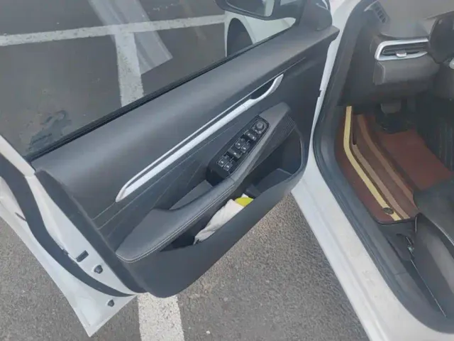 Geely Emgrand — Фото автомобиля 7