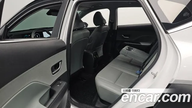 Hyundai Kona SX2 — Фото автомобиля 17