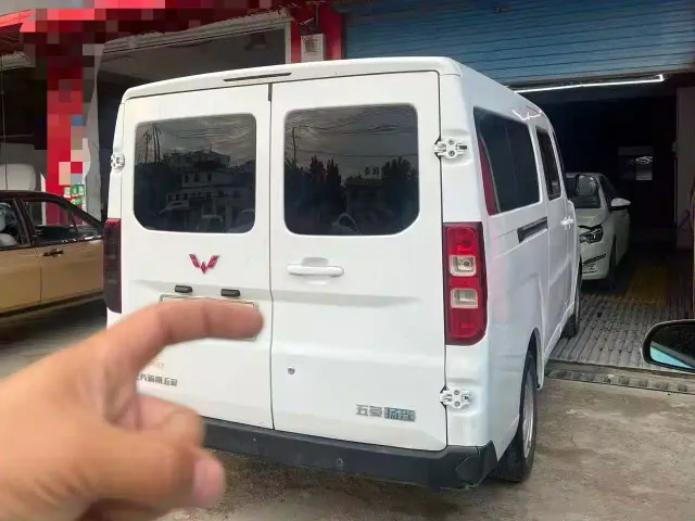Wuling Yangguang — Фото автомобиля 4