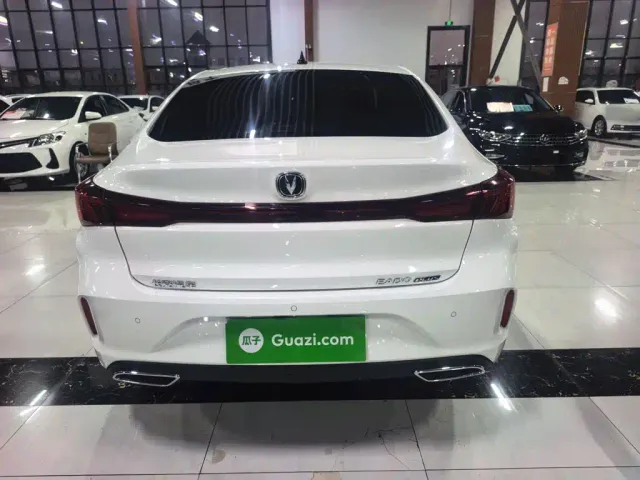 Changan Eado — Фото автомобиля 5