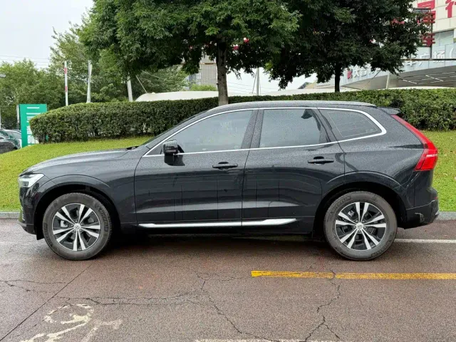 Volvo XC60 — Фото автомобиля 3