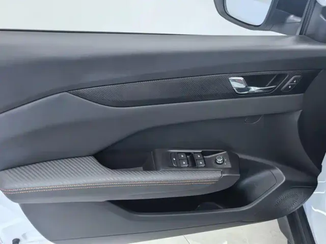 Dongfeng Yixuan GS — Фото автомобиля 7