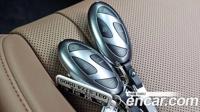 Hyundai Grandeur Grandeur (GN7) 2.5 Бензин 2WD — Фото автомобиля 24