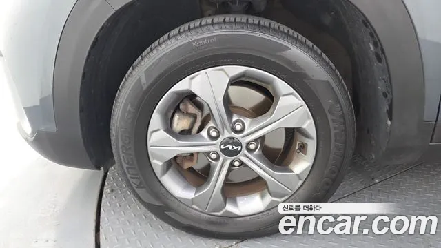 Kia Seltos Бензин 1.6 турбо 2WD — Фото автомобиля 5