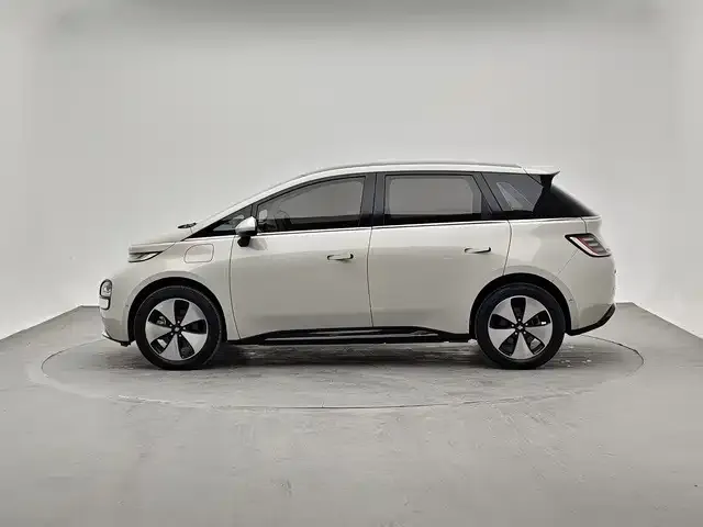 Baojun Cloud — Фото автомобиля 3