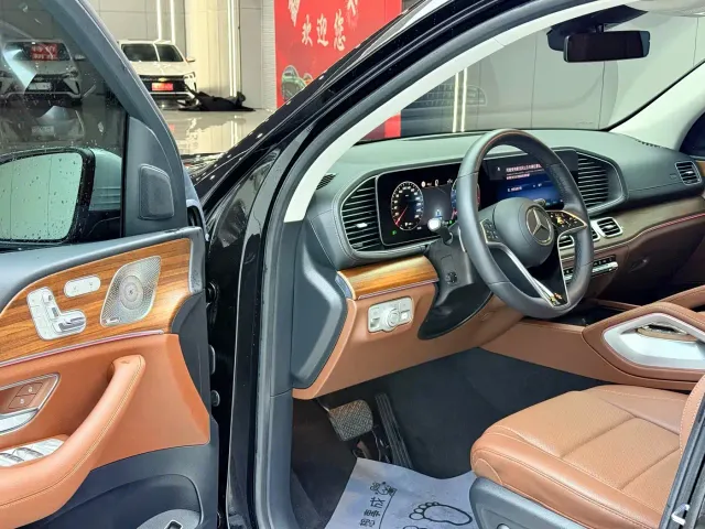 Mercedes-Benz GLE-Class — Фото автомобиля 4