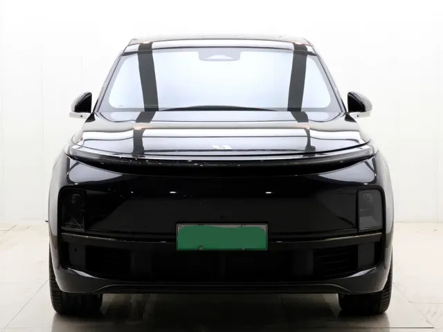 Li Auto L9 — Фото автомобиля 2