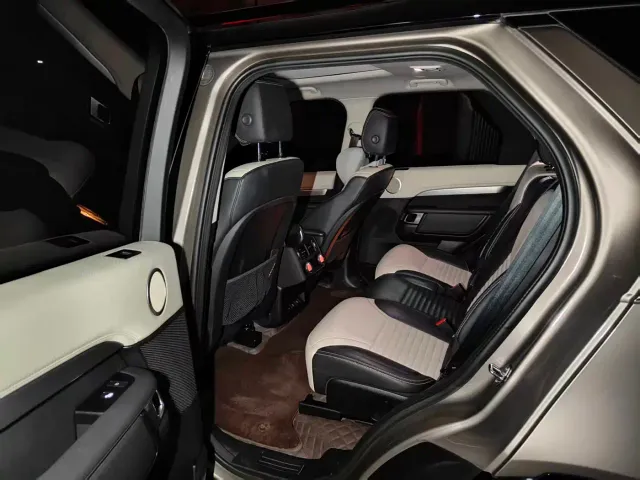 Land Rover Discovery — Фото автомобиля 5