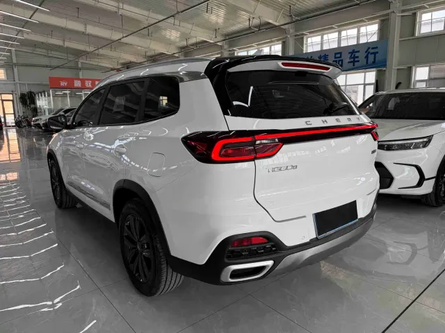 Chery Tiggo 8 — Фото автомобиля 6