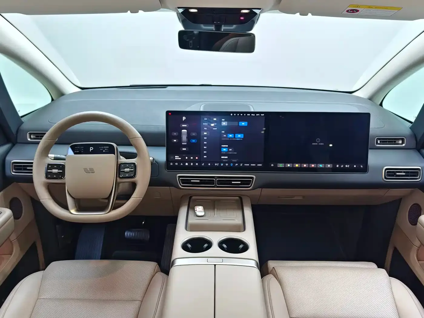 Li Auto Li Auto MEGA 2025 Model Home Family Special Edition — Фото автомобиля 14