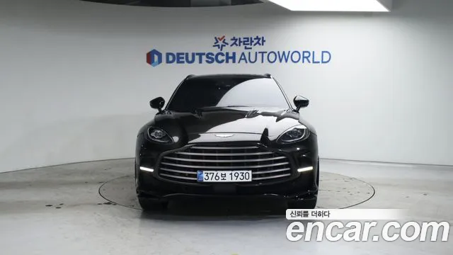 Aston Martin DBX — Фото автомобиля 3