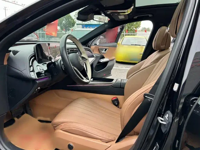 Mercedes-Benz E-Class — Фото автомобиля 13