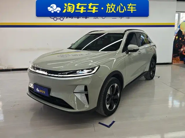 Фотография автомобиля — Haval Xiaolong MAX