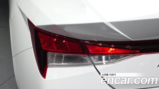 Hyundai AVANTE Avante (CN7) — Фото автомобиля 23