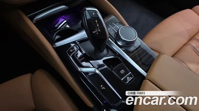 BMW 5 Series G30 — Фото автомобиля 9