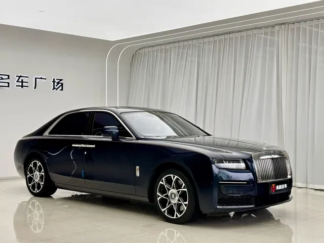 Rolls-Royce Ghost — Фото автомобиля 3