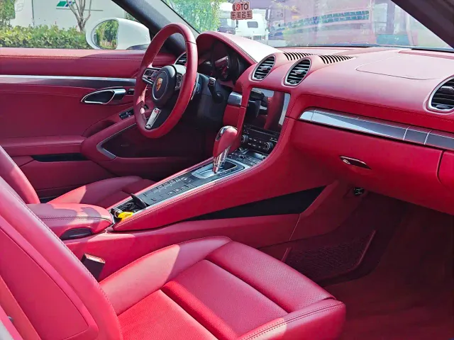 Porsche 718 — Фото автомобиля 9