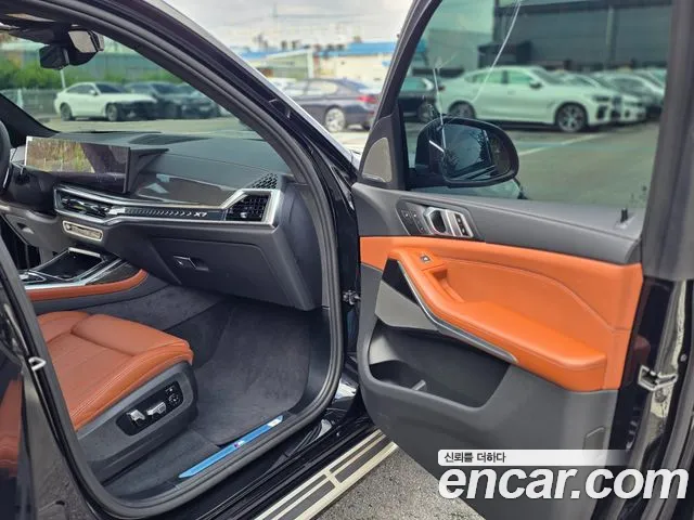 BMW X7 — Фото автомобиля 10