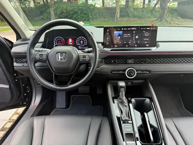 Honda Accord — Фото автомобиля 8