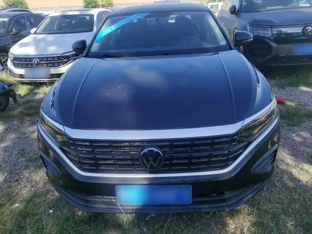 Volkswagen Passat — Фото автомобиля 2