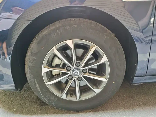 BYD Qin PLUS — Фото автомобиля 22