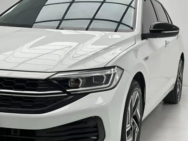 Volkswagen Sagitar — Фото автомобиля 12
