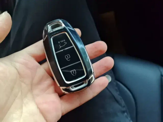 Hyundai Elantra — Фото автомобиля 8