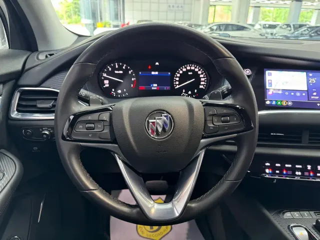 Buick Enclave — Фото автомобиля 10