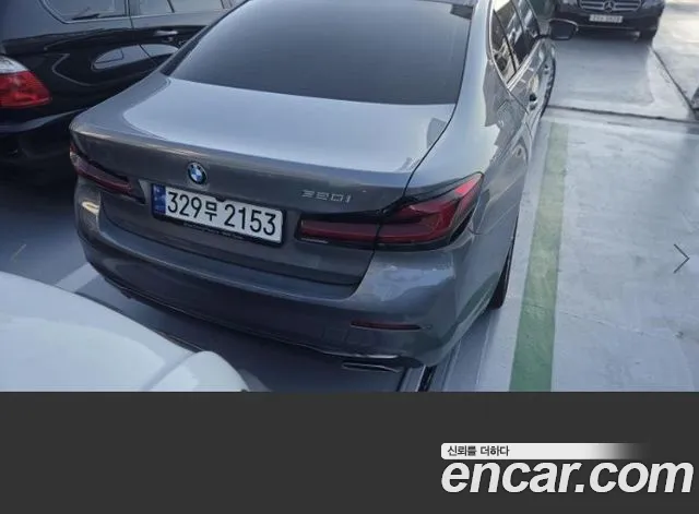 BMW 5 Series G30 — Фото автомобиля 3