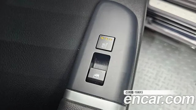 Hyundai Grandeur Grandeur (GN7) 2.5 Бензин 2WD — Фото автомобиля 17