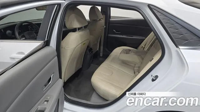 Hyundai Avante — Фото автомобиля 17